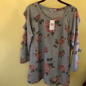 Cravefame Tunic  NWT  XL Rose Print